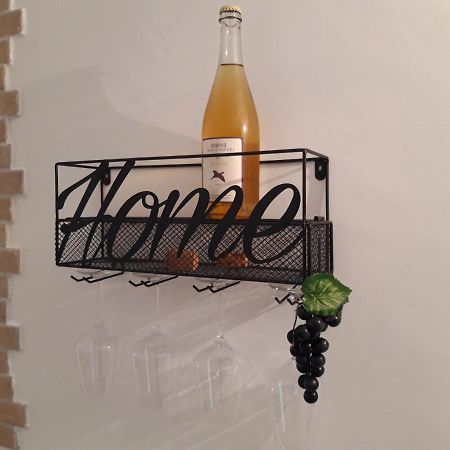In Vino Veritas スルモナ エクステリア 写真