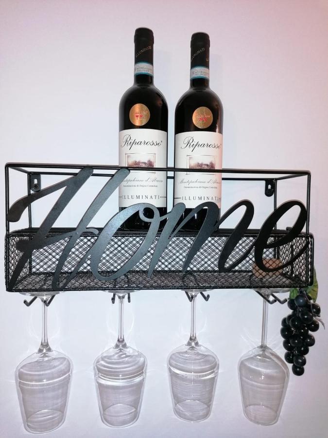 In Vino Veritas スルモナ エクステリア 写真